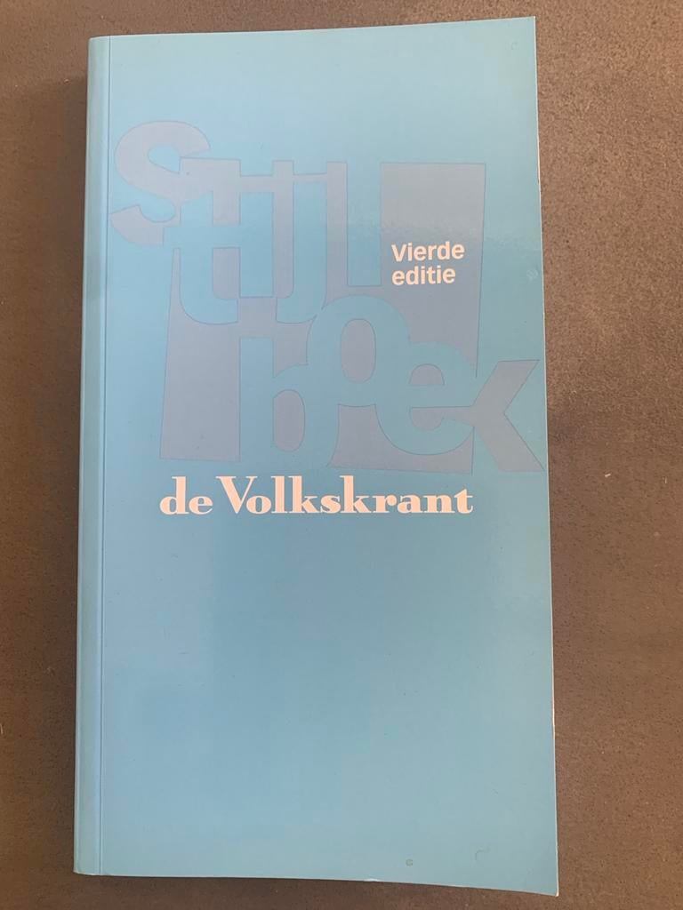 De Volkskrant Stijlboek, Ophalen of Verzenden, Zo goed als nieuw