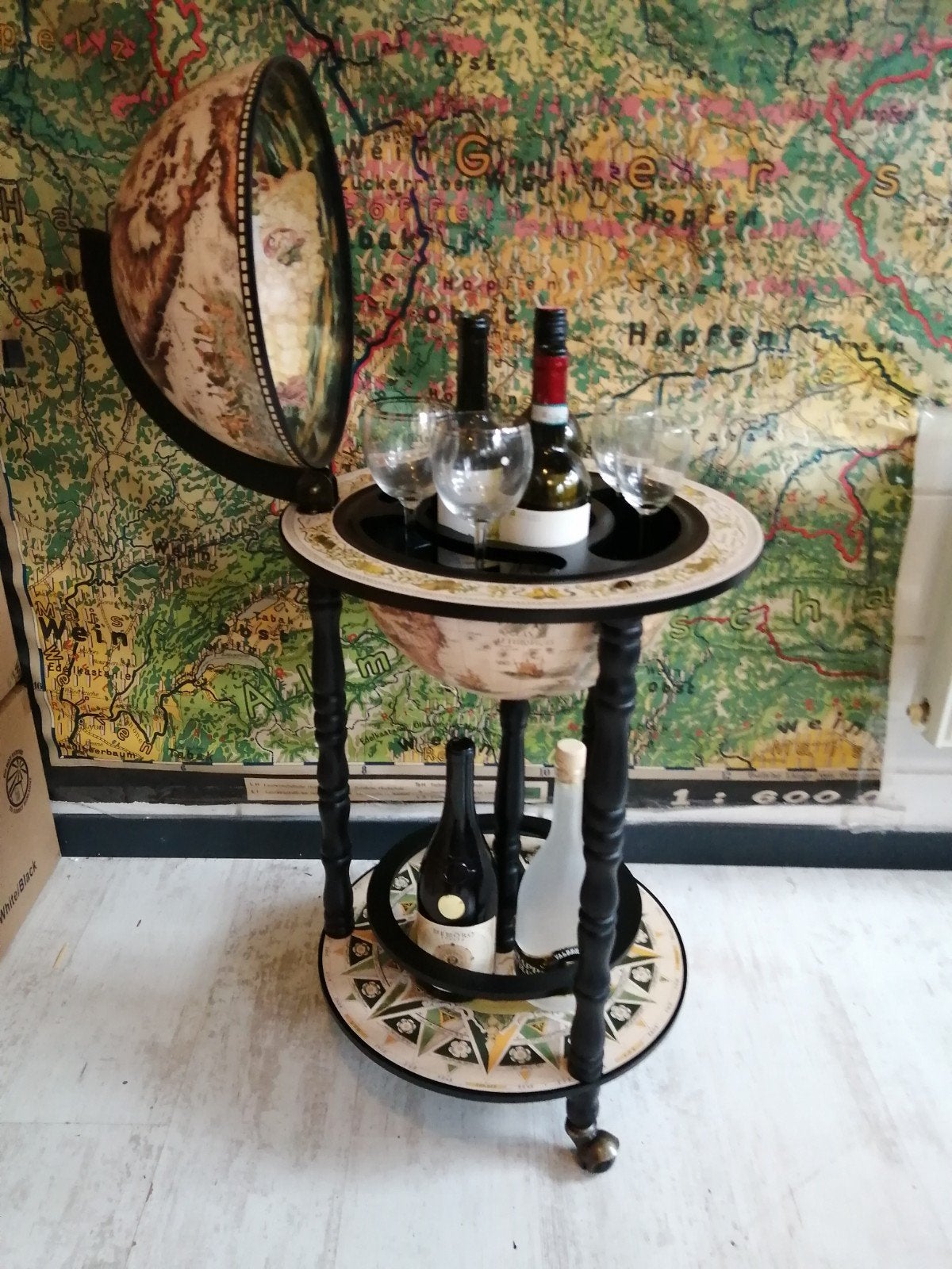 GLOBEBAR BAR GLOBE WIJNBAR WHISKEYBAR 90X45 CM showroom mode, Antiek en Kunst, Ophalen of Verzenden