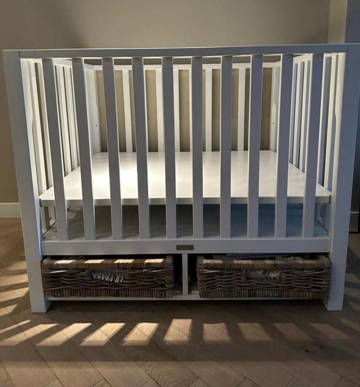 Luxe witte babybox met Jollein boxkleed & boxrand, Kinderen en Baby's, Ophalen, Zo goed als nieuw, Overige typen