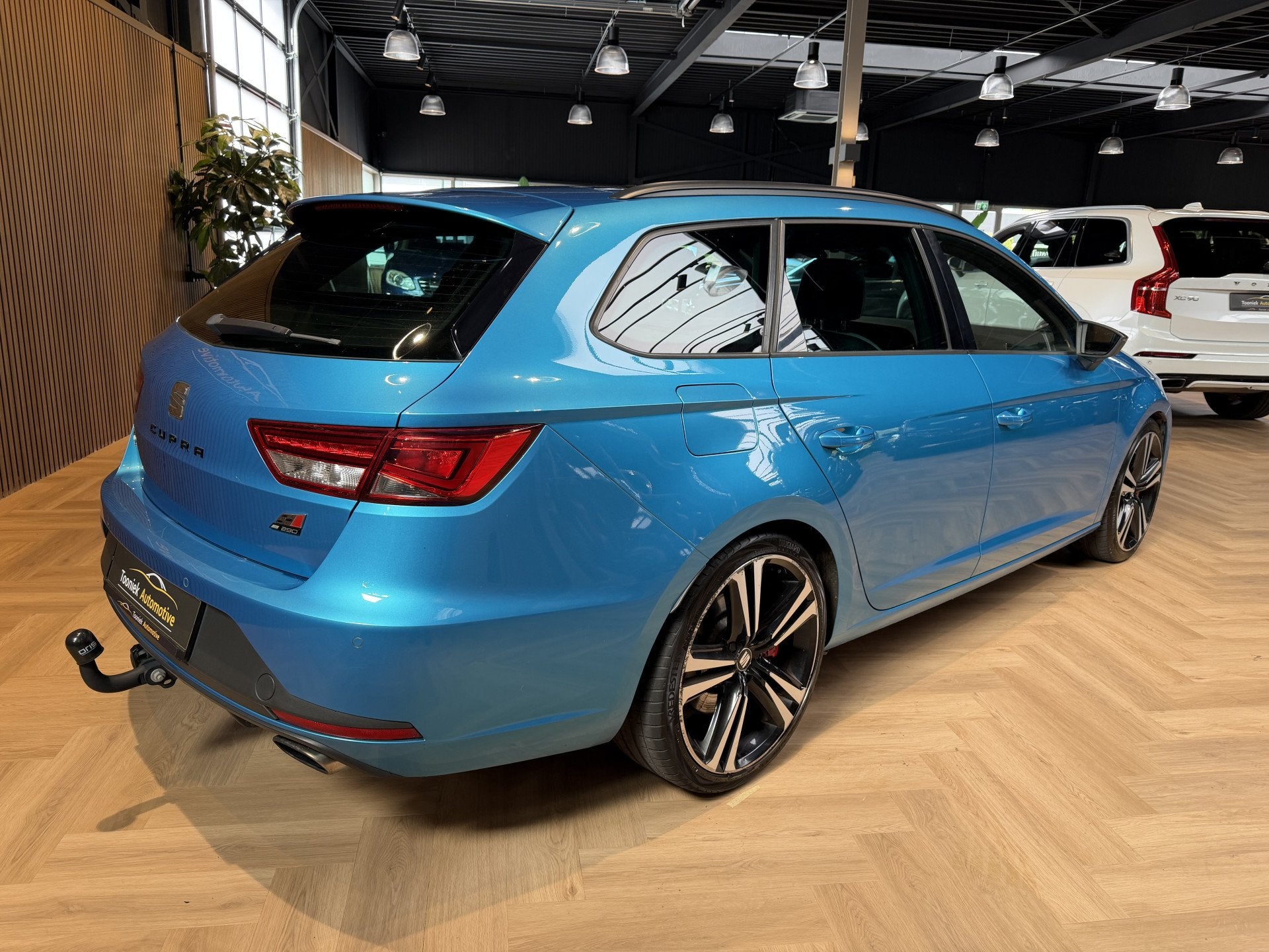 SEAT Leon ST 2.0 TSI Cupra 290 Connect (bj 2016), Auto's, Dealer onderhouden, 15 km/l, Gebruikt, 4 cilinders