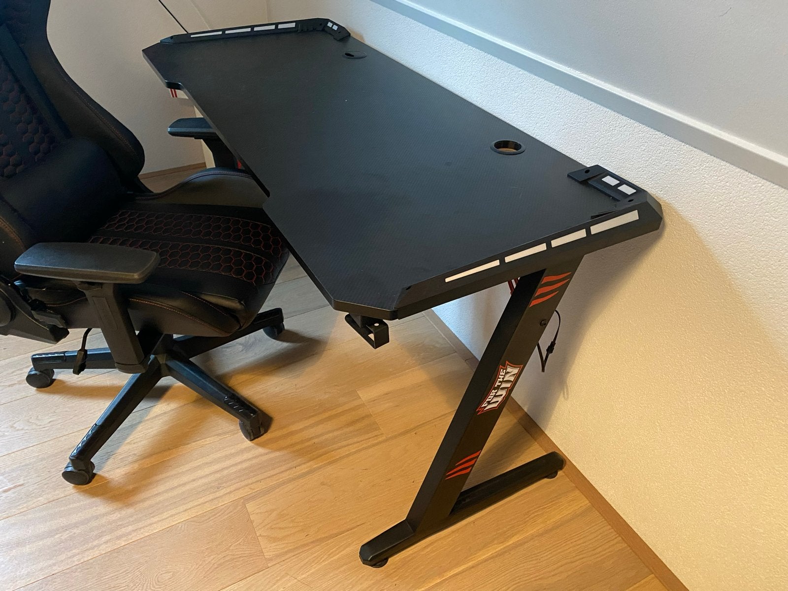 Gaming stoel met bureau - Perfect voor elke gamer!, Ophalen, Gebruikt, Zwart, Bureaustoel