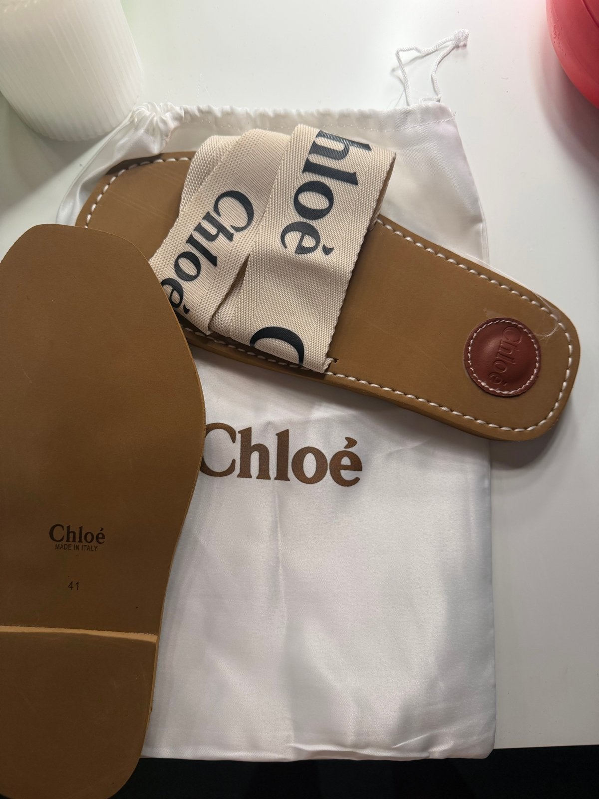 Chloé Slippers Maat 41, Kleding | Dames, Schoenen, Ophalen of Verzenden, Zo goed als nieuw, Beige, Slippers