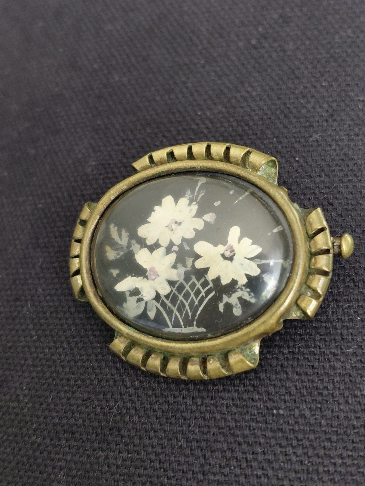 Franse Handbeschilderde Antieke Broche in Koperen Lijst., Ophalen of Verzenden, Koper, Broche