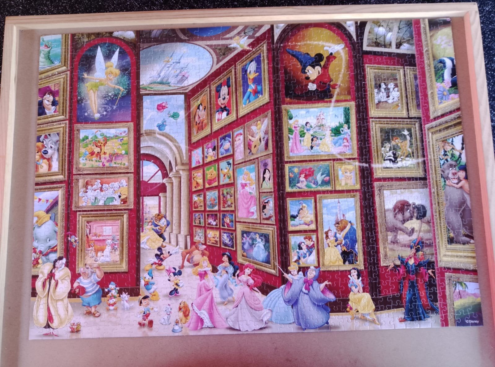 Disney Puzzel gallerij 1000 Stukjes - King5071 COMPLEET, Ophalen of Verzenden, 500 t/m 1500 stukjes, Gebruikt, Legpuzzel