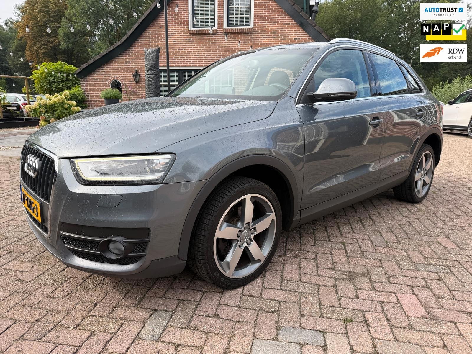 Audi Q3 2.0 TFSI quattro Pro Line Automaat - Nieuwe APK, Euro 5, Gebruikt, 4 cilinders, Leder en Stof