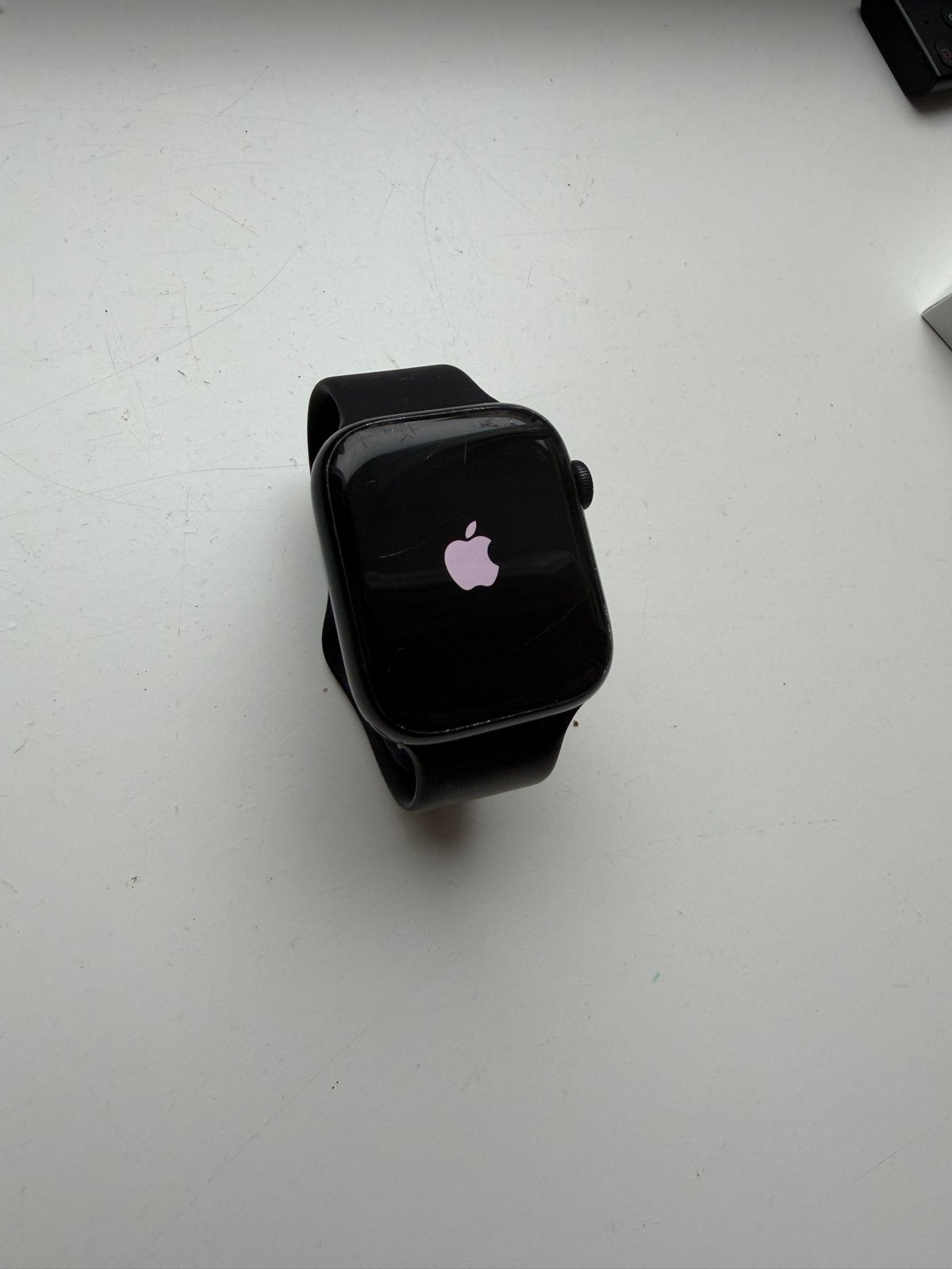 Apple Watch Series 8 45mm Midnight GPS met extra bandje, Ophalen, Zwart, IOS, Waterdicht