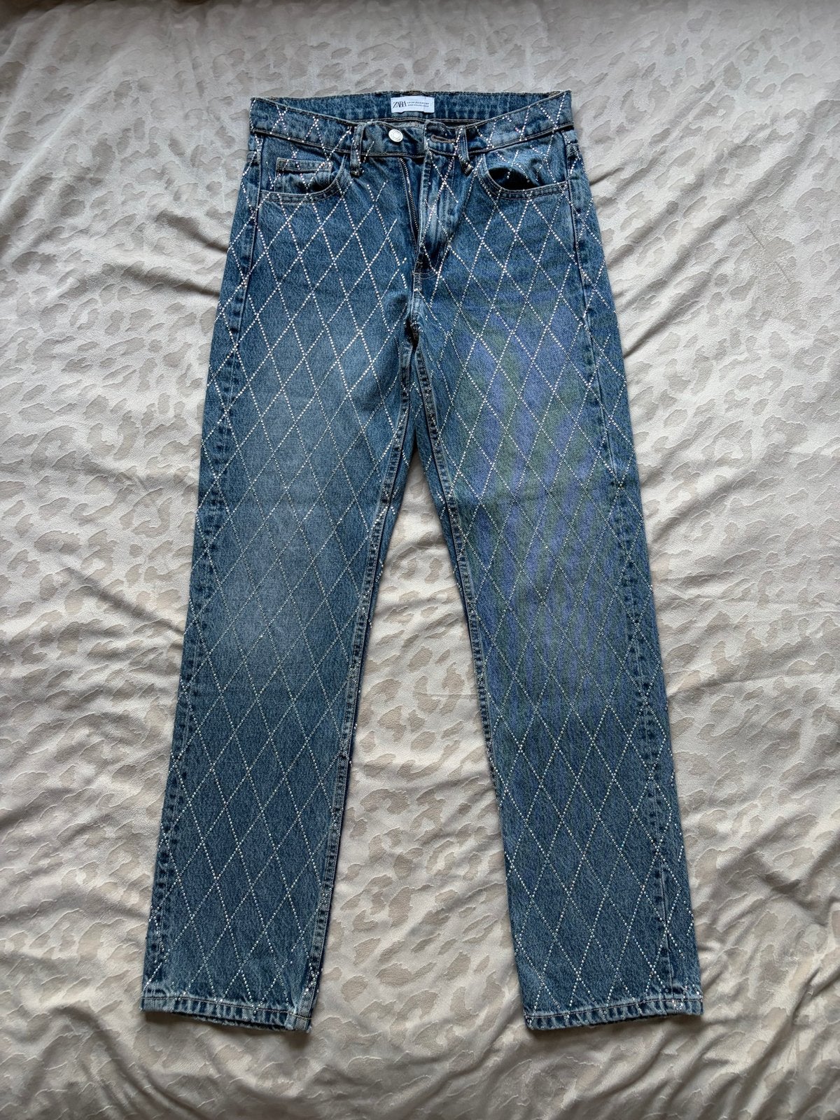 Zara spijkerbroek met strass steentjes, Kleding | Dames, Ophalen of Verzenden, Zo goed als nieuw, Blauw, W27 (confectie 34) of kleiner