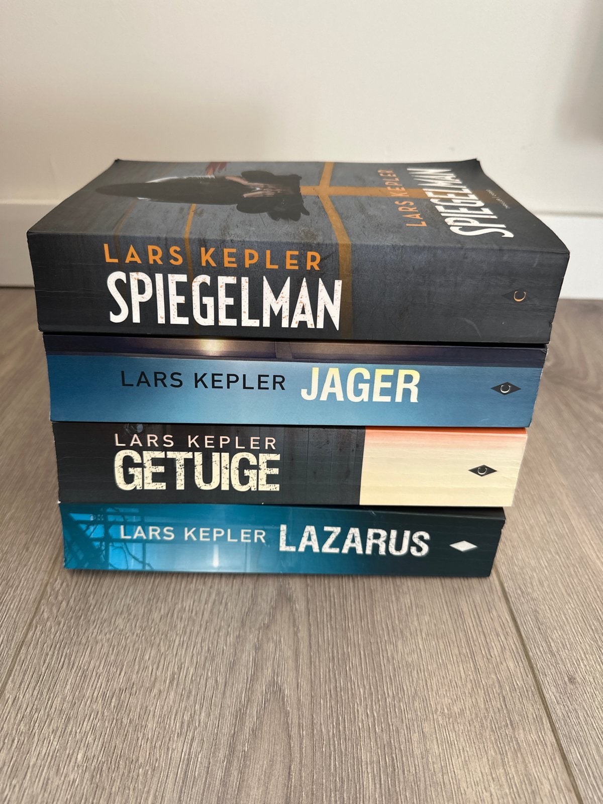 Lars Kepler boeken: Spiegelman, Jager, Getuige, Lazarus, Ophalen, Gelezen, Scandinavië