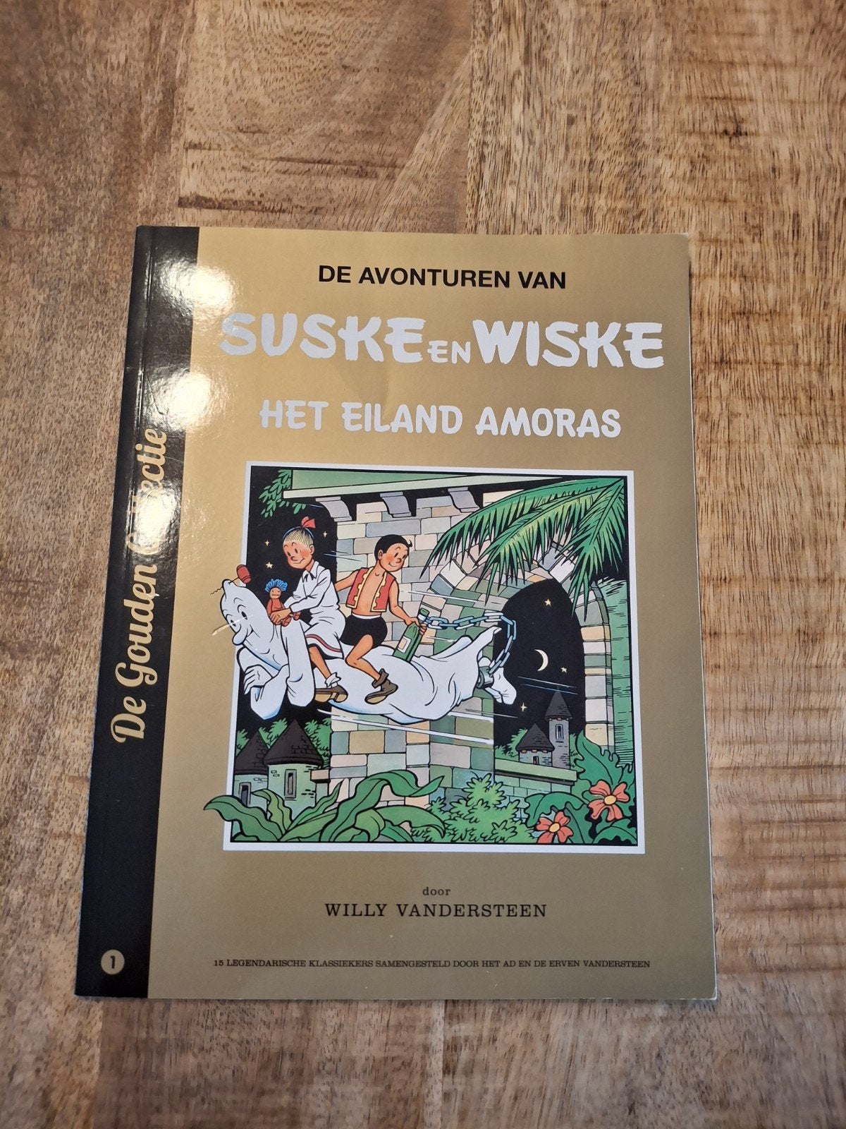 Suske en Wiske - Het Eiland Amoras (De Gouden Collectie), Boeken, Eén stripboek, Ophalen of Verzenden, Zo goed als nieuw, Willy Vandersteen