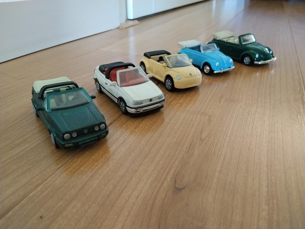Volkswagen Kever en Golf Cabrio 1/43, Overige merken, Auto, 1:32 tot 1:50, Ophalen of Verzenden