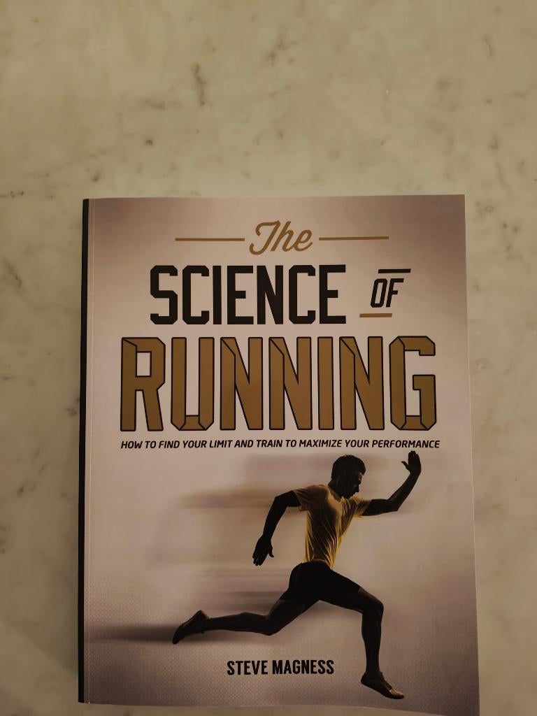 The science of running, Boeken, Ophalen of Verzenden, Zo goed als nieuw, Steve Magness, Natuurwetenschap