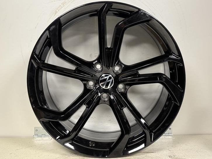 19" VW TCR Fits Golf/Caddy/Touran 5x112 et45 235/35/19, Banden en Velgen, Niet ingevuld, Nieuw, Ophalen of Verzenden