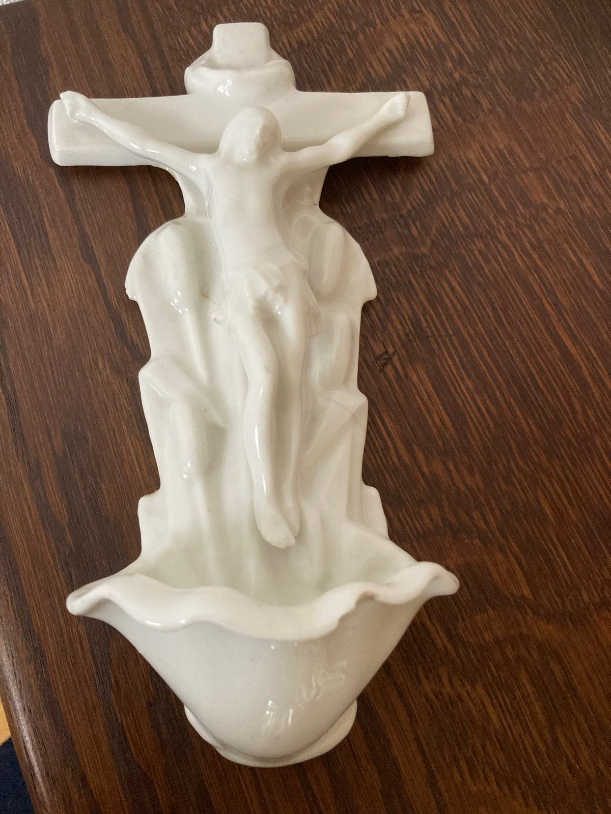 Antiek porseleinen wandkruis met wijwaterbakje, Antiek en Kunst, Ophalen of Verzenden