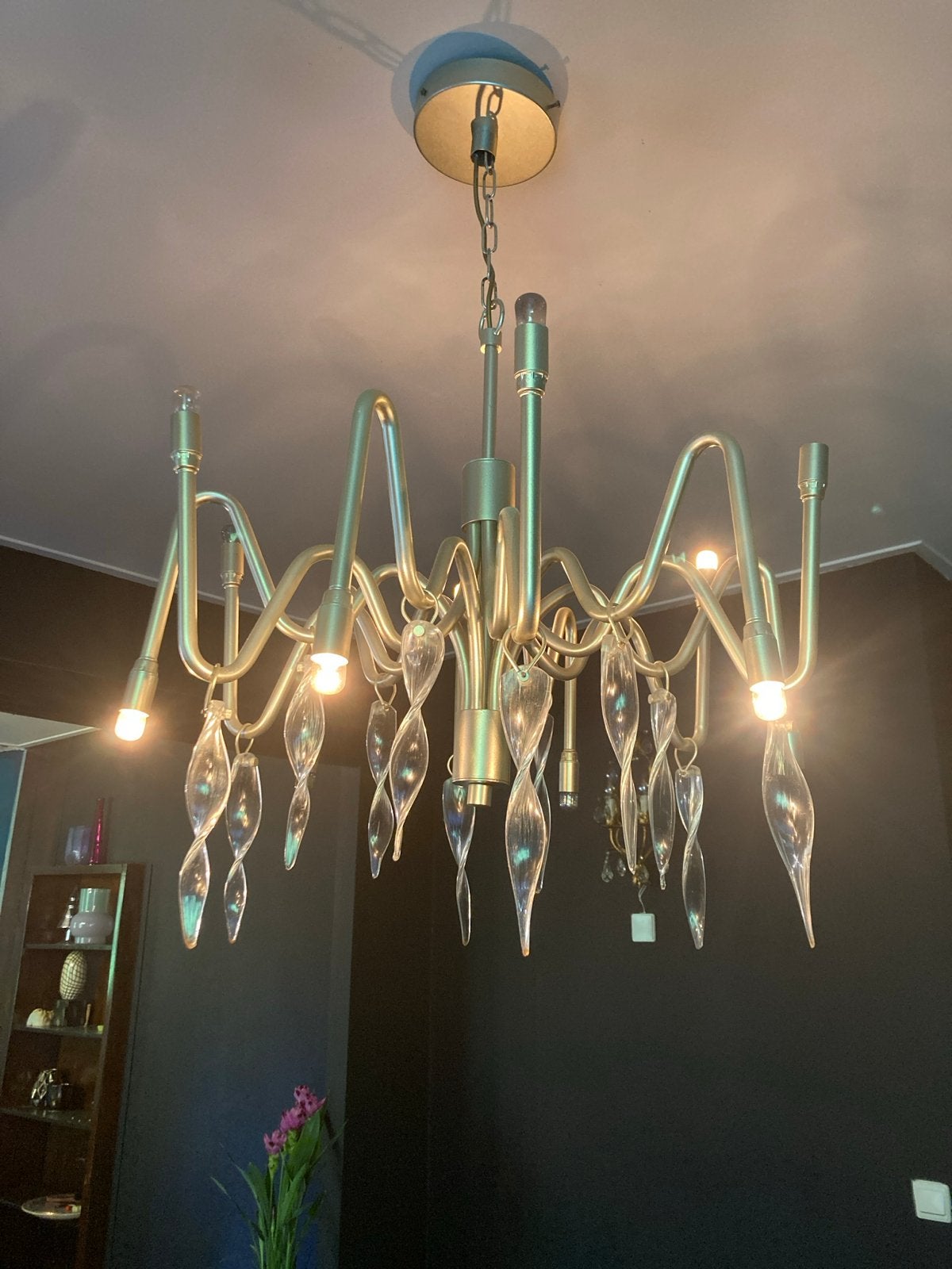 Moderne kroonluchter met glazen druppels, Ophalen of Verzenden, Zo goed als nieuw, Glas, E14 (klein)