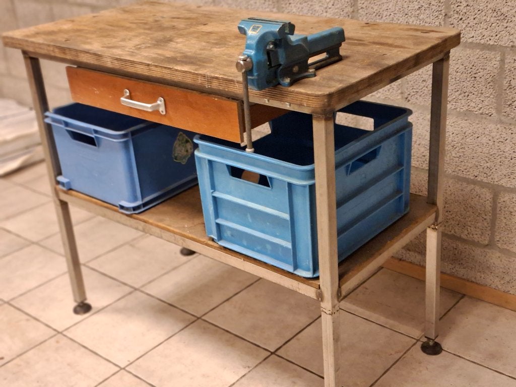 werkbank  +  nieuwe   HEUER bankschroef  actie 199,- euro's, Doe-het-zelf en Verbouw, Werkbanken, Ophalen, N, 70 tot 120 cm, Bankschroef