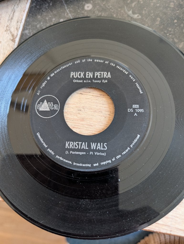 Puck en Petra - Kristal Wals / In die ouwe carrousel, Ophalen of Verzenden, Zo goed als nieuw, Nederlandstalig