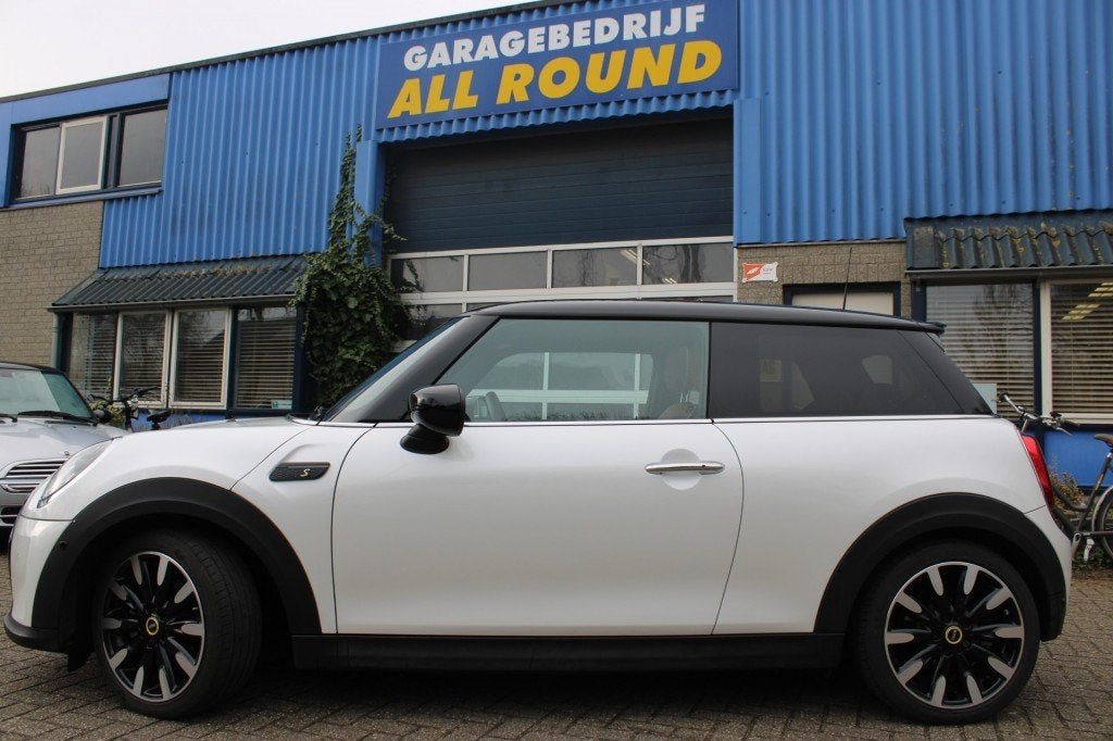 Mini COOPER SE Mini Mini Electric Camden Edition 33KWH, Auto's, Mini, USB, Met garantie (alle), 4 stoelen, 184 pk