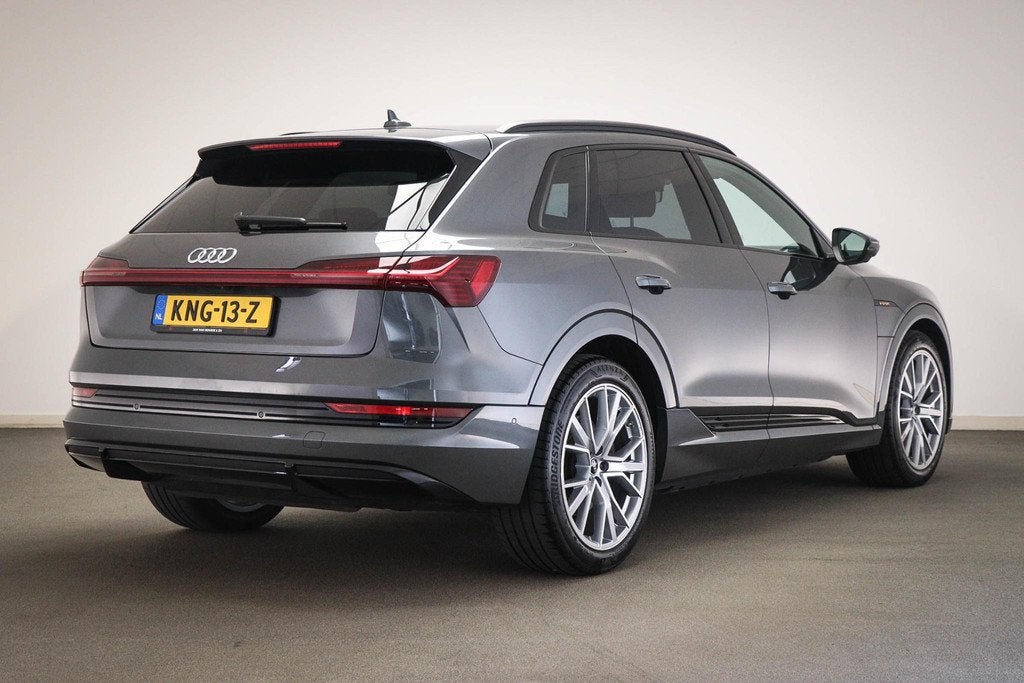 Audi e-tron 55 quattro S edition 95 kWh | SOH 98% | PANORAMA, Auto's, Audi, Automaat, Huisgarantie, 95 kWh, Met garantie (alle)