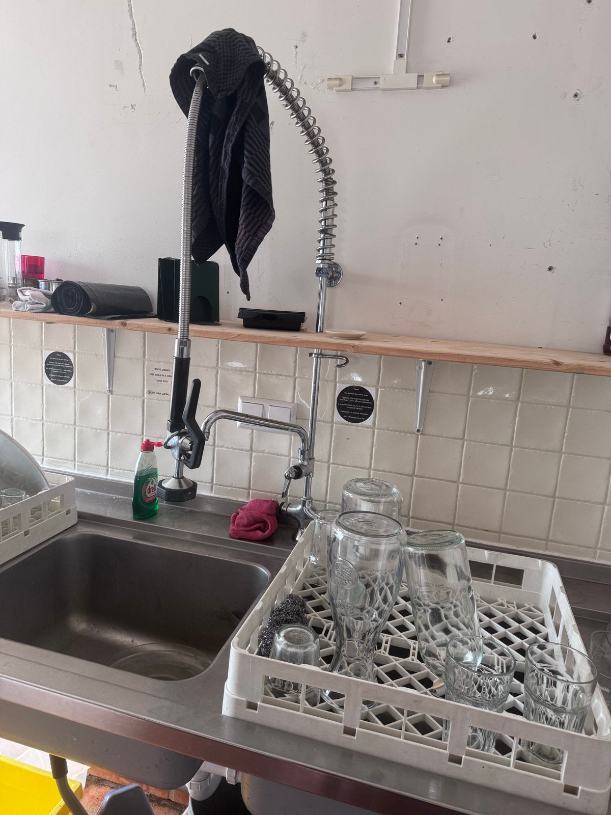 Complete Spoelinrichting met Omniwash Machine en RVS Tafels, Ophalen, Gebruikt, Reinigen