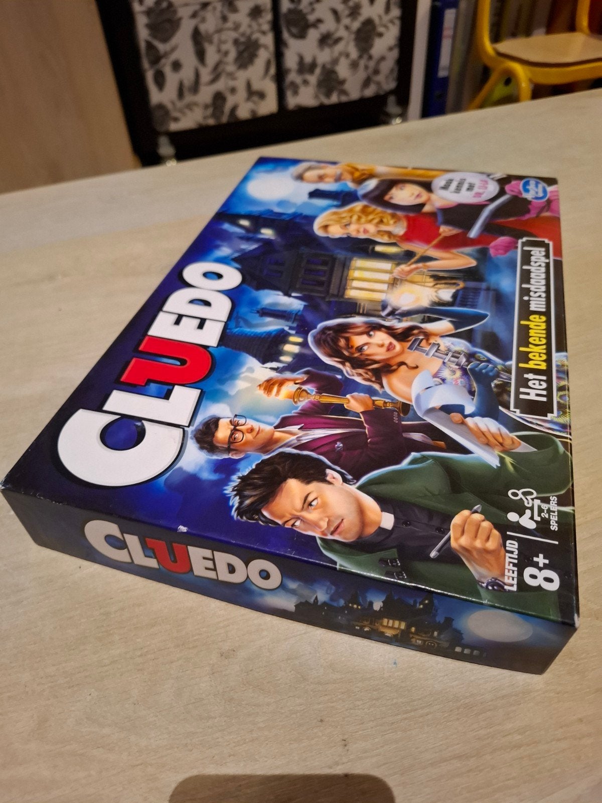 Cluedo - Het bekende misdaadspel, Postbus 3009, 3502 GA Utrecht, Vijf spelers of meer, Ophalen of Verzenden, Zo goed als nieuw