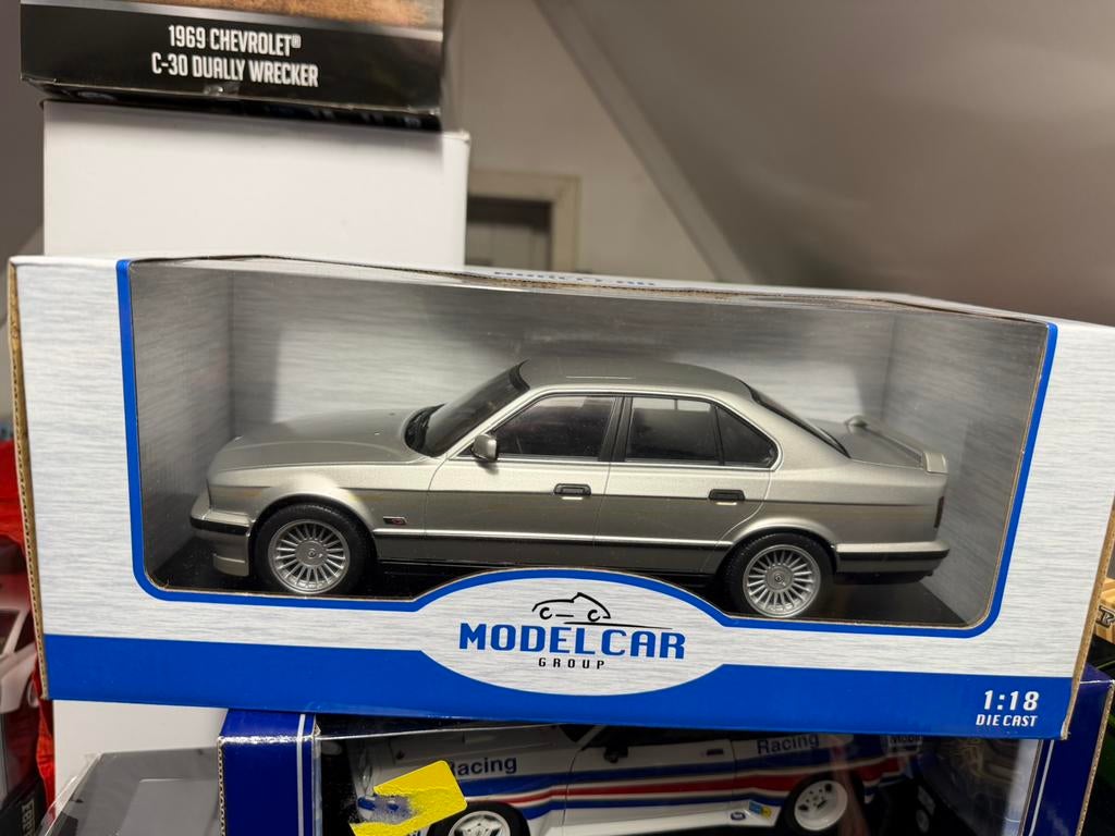 Bmw alpina B10, Hobby en Vrije tijd, Modelauto's | 1:18, Ophalen of Verzenden, Nieuw, Auto, Overige merken