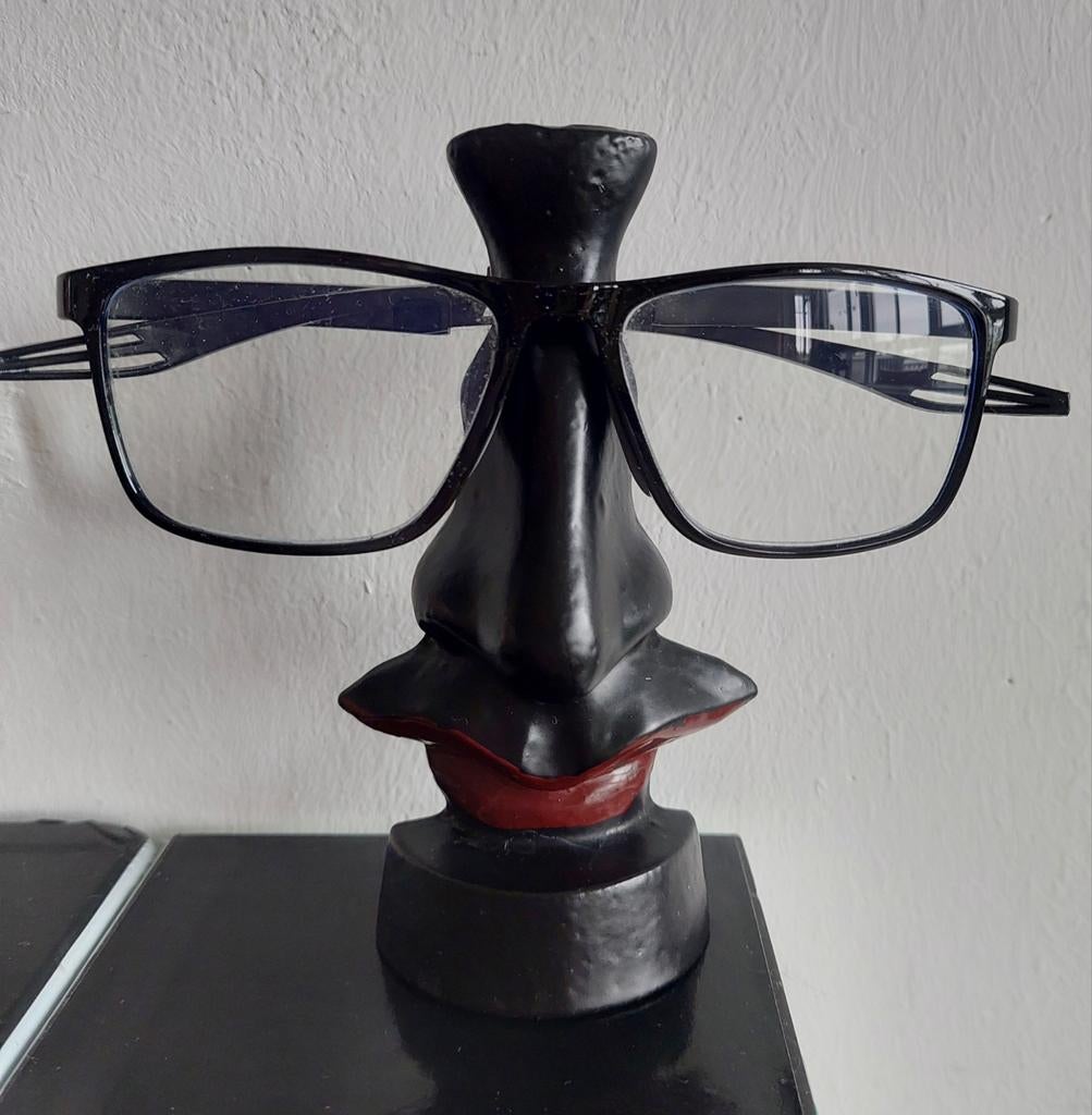 Salvador Dalí stijl brillenhouder   De Neus.  Zwart metaal, Ophalen of Verzenden