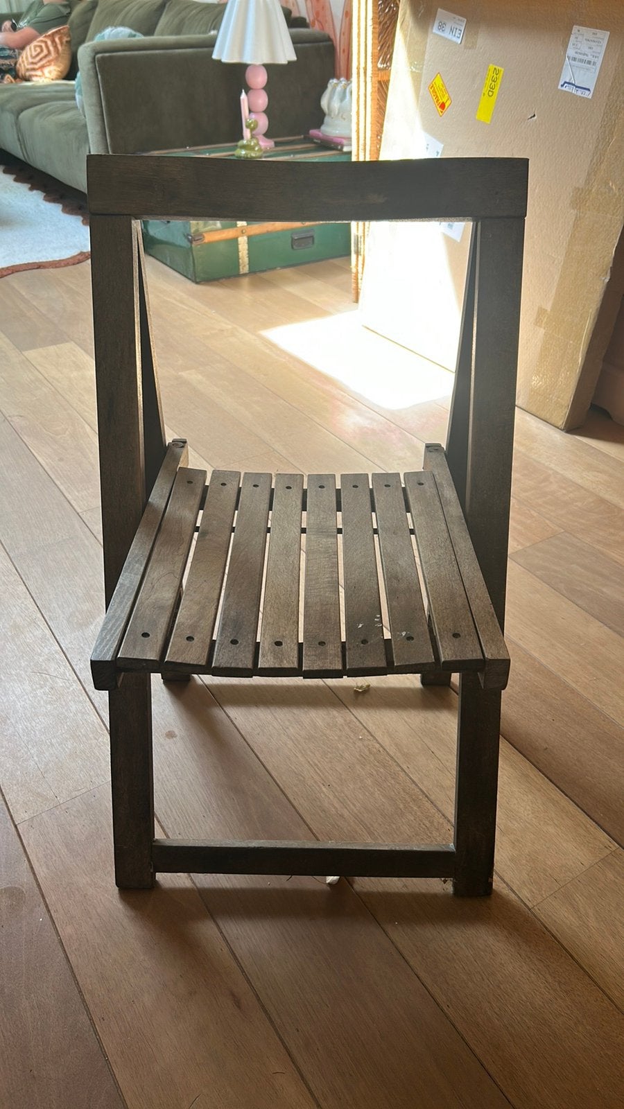Aldo Jacober klapstoelen, Ophalen