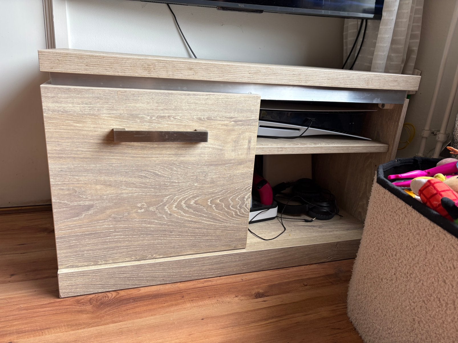 Tv meubel, Ophalen