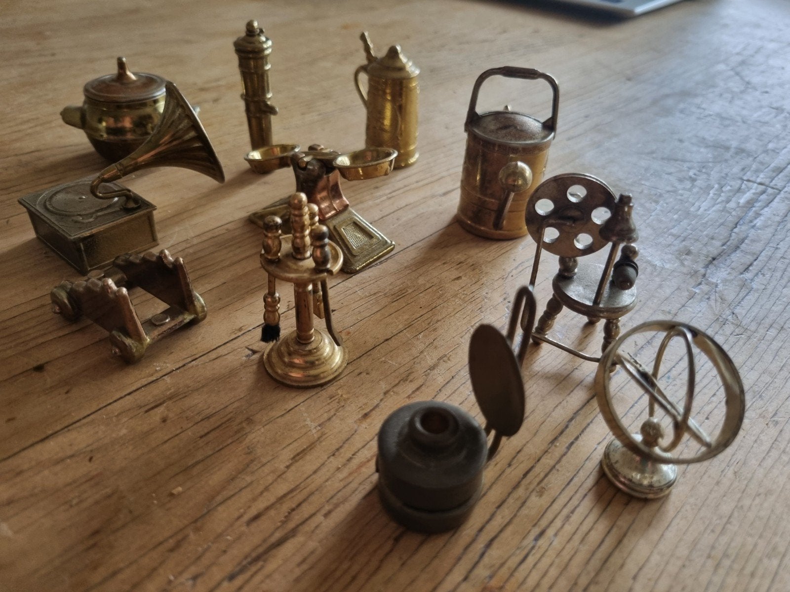 Verzameling van 10 Miniatuur Messing Decoratieve Objecten, Antiek en Kunst, Ophalen of Verzenden