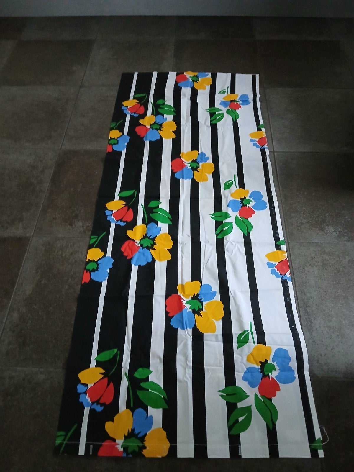 Een prachtige fleurige retro lap/coupon., Ophalen, Zo goed als nieuw, 30 tot 120 cm, Katoen