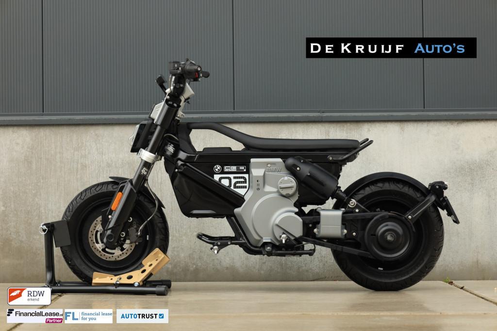 BMW CE02 AM Black Edition 2024 met Oplader, Gebruikt, Dekruijfautos@gmail.com, BMW, Overste J M Kolffstraat 153
4041CC  KESTEREN, NL