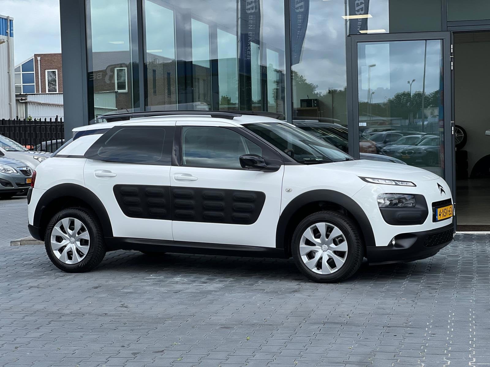 Citroen C4 Cactus 1.2 E-VTi FEEL 5DRS AUTOMAAT APK, Auto's, Citroën, Stof, 82 pk, Origineel Nederlands, 3 cilinders
