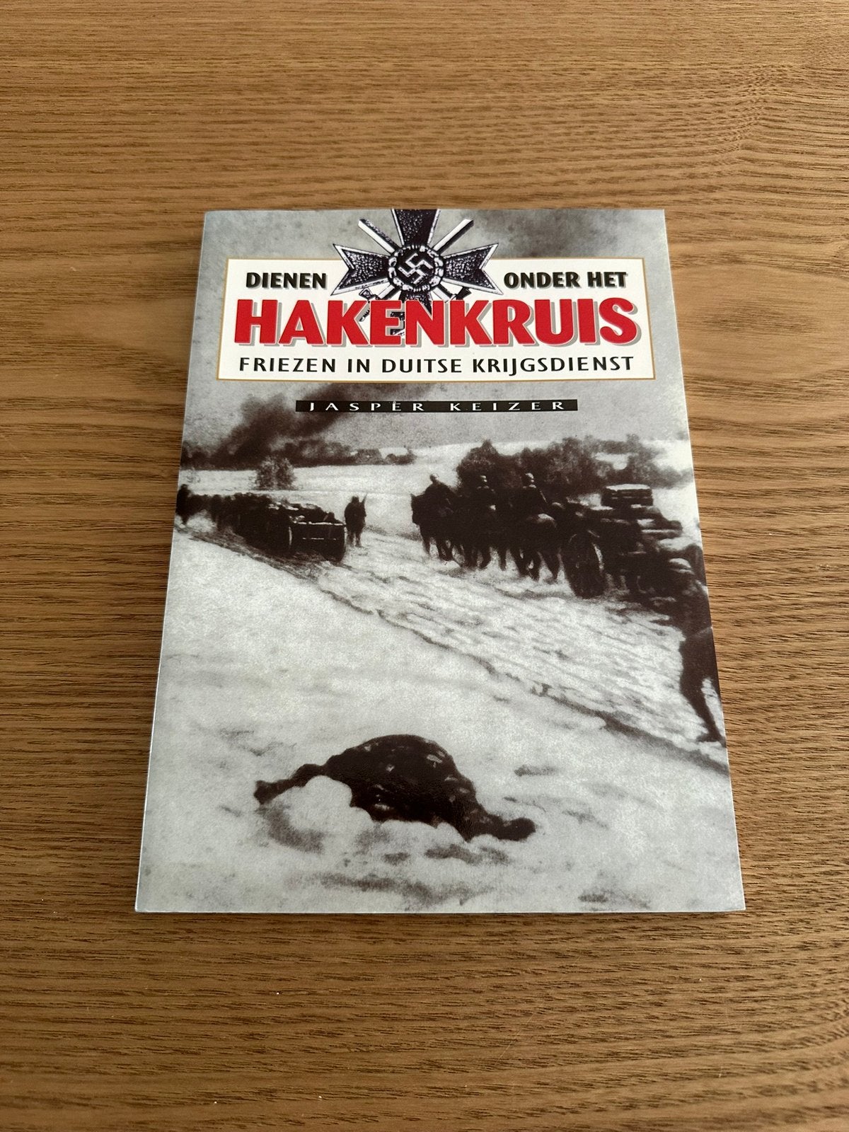 Jan Keizer - Dienen onder het hakenkruis, Ophalen of Verzenden, Gelezen