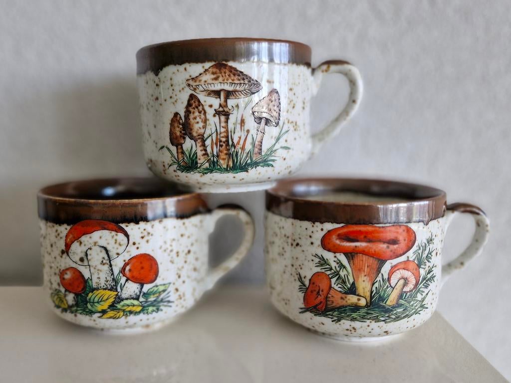 Drie soepkommen met Paddestoelen opdruk, Huis en Inrichting, Keuken | Servies, Ophalen of Verzenden
