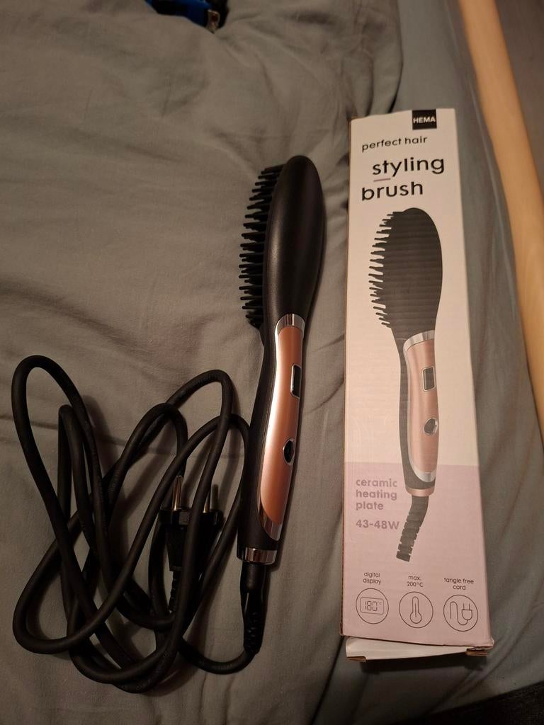 Hema Stijlborstel - Perfect Hair Styling Brush (1x gebruikt), Ophalen of Verzenden, Zo goed als nieuw, Krultang of Stijltang