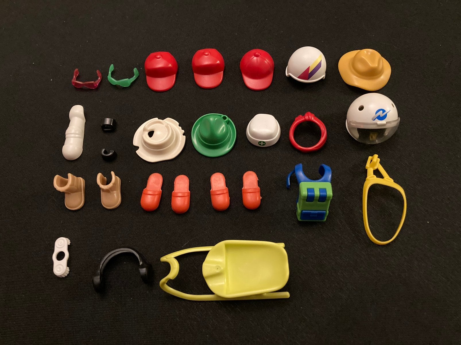 Playmobil hoedjes, klompen ed…., Ophalen of Verzenden, Zo goed als nieuw