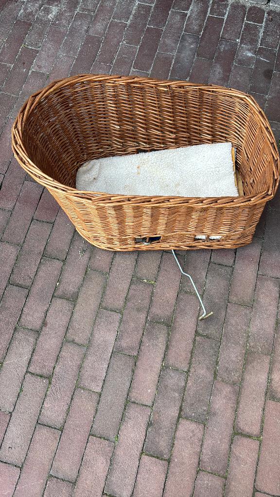 Hondenmand, Ophalen of Verzenden, Zo goed als nieuw, Riet