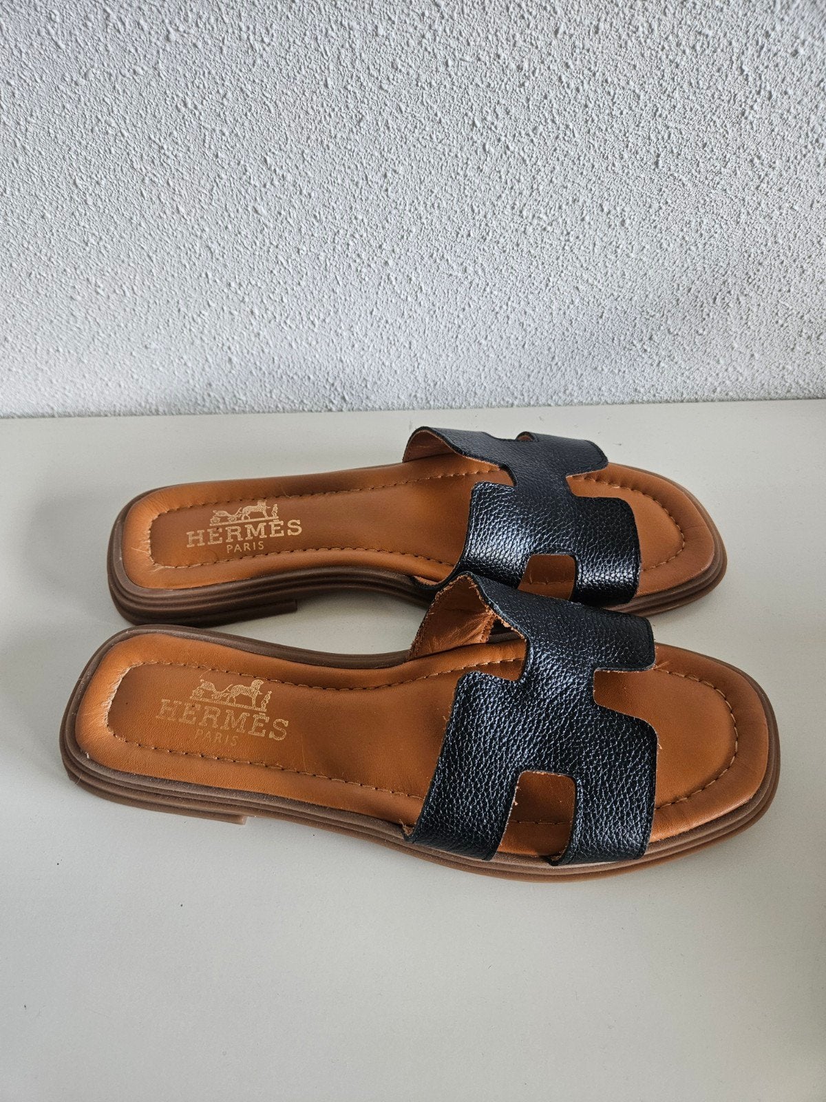 hermes slippers maat 40, Meisje, Overige typen, Ophalen of Verzenden, Zo goed als nieuw