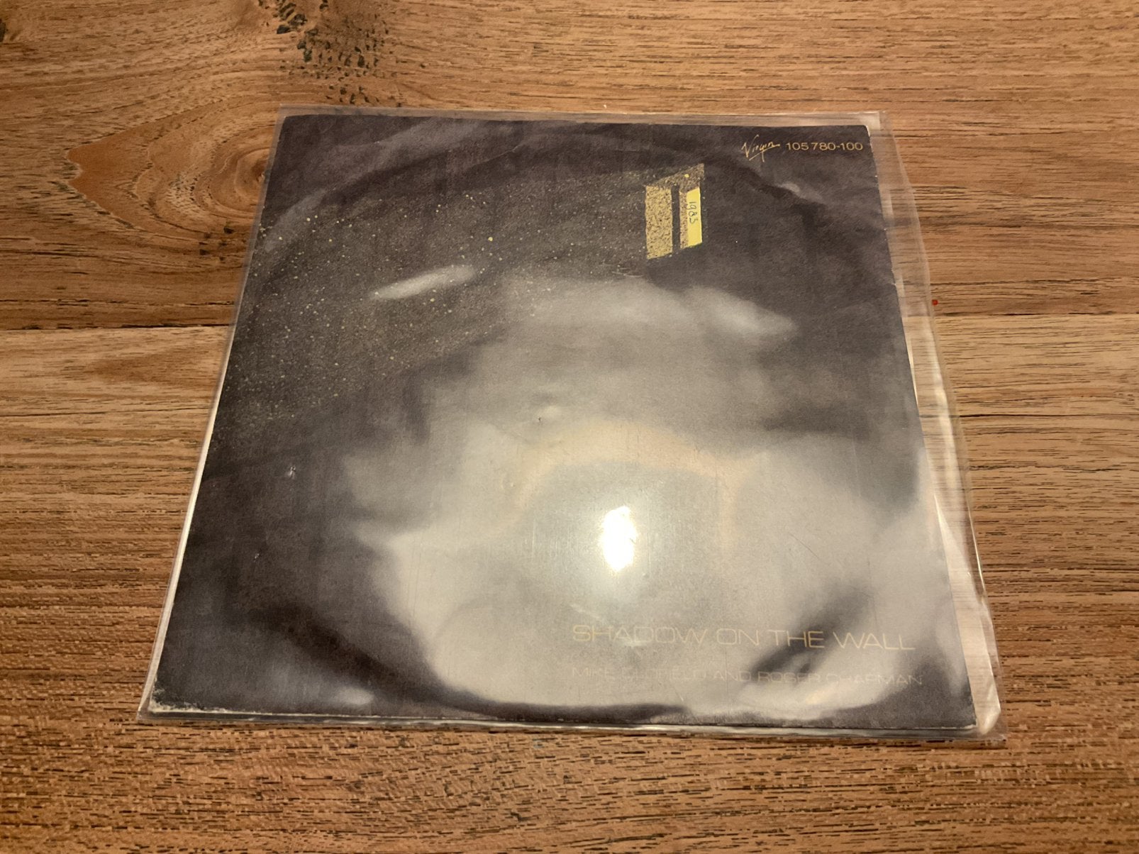 Mike Oldfield, Shadow on the wall, Ophalen of Verzenden, 7 inch, Pop