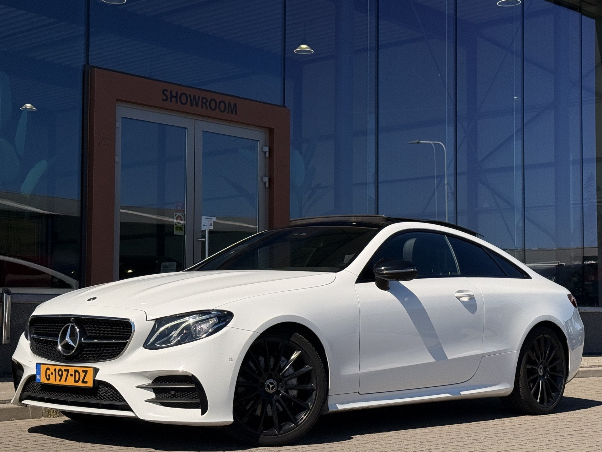 Mercedes-Benz E-Klasse Coupé 220 d Premium Plus AMG | Pano, Automaat, Achterwielaandrijving, 4 cilinders, 4 stoelen