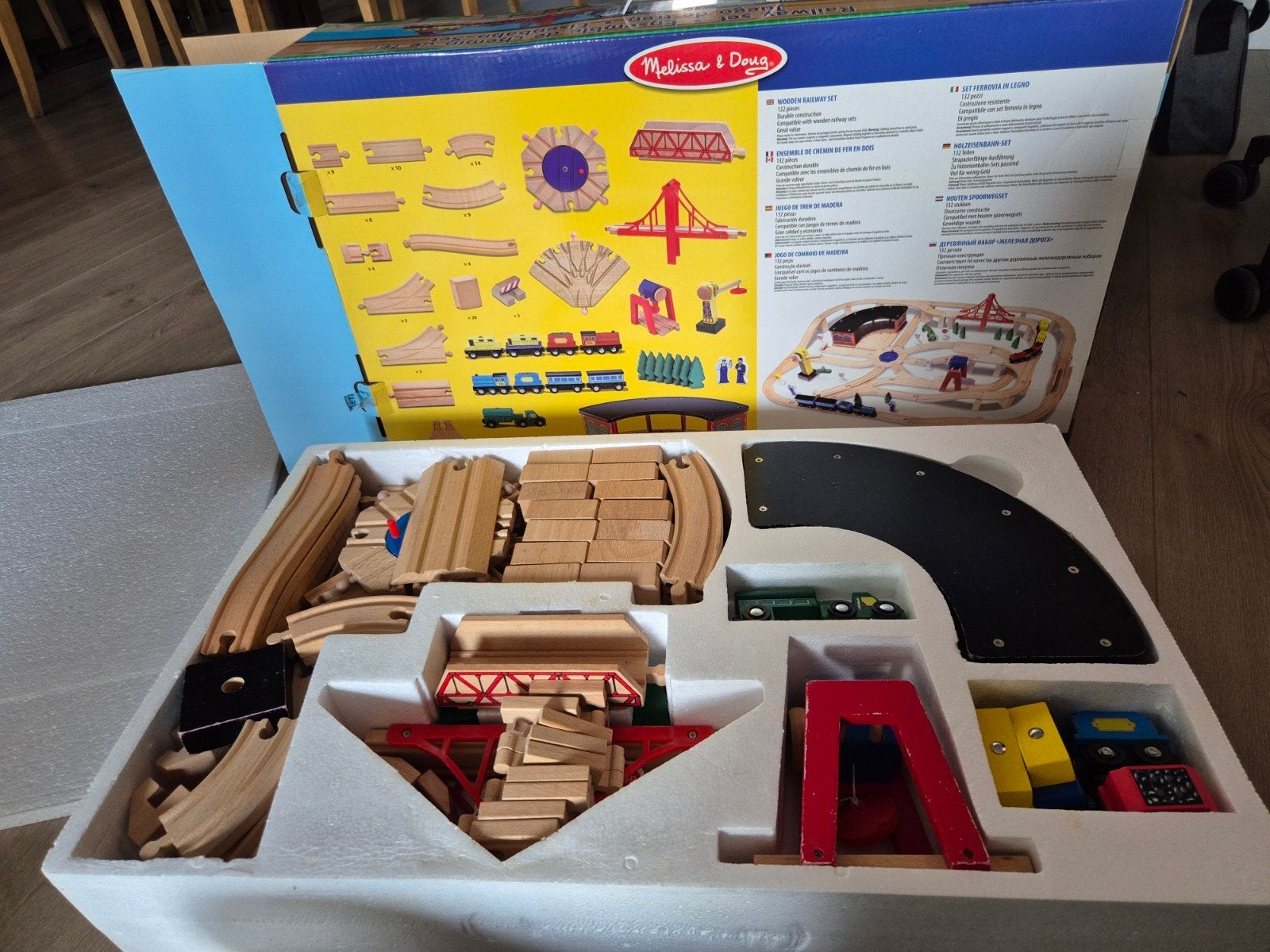 Melissa & Doug Houten Treinset - 132 Delen, Ophalen