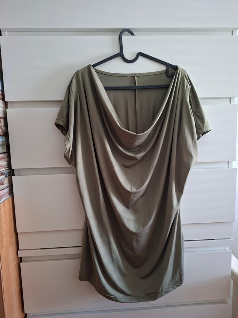 Top met waterval hals, Kleding | Dames, Tops, Ophalen of Verzenden, Nieuw, Zonder mouw