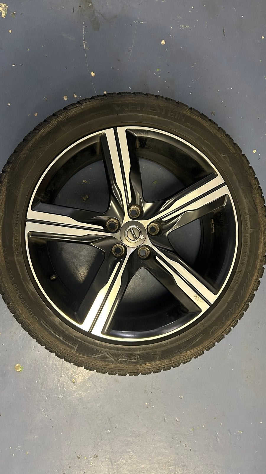 Gebruikte Volvo velgen met winterbanden voor Volvo  V90, Ophalen, 18 inch, Banden en Velgen, Winterbanden