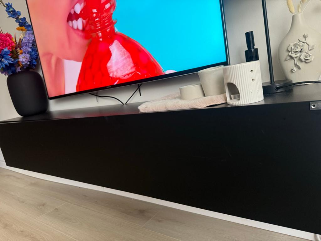 Zwarte zwevende tv-kast 180 cm, Ophalen of Verzenden, Zo goed als nieuw