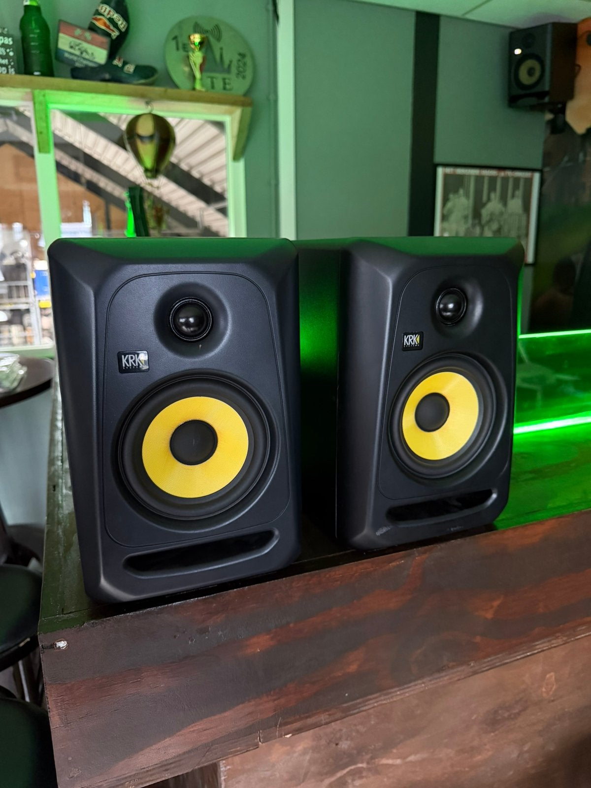 Krk classic 5, Audio, Tv en Foto, Ophalen, Studiomonitor, 120 tot 150 watt, Zo goed als nieuw