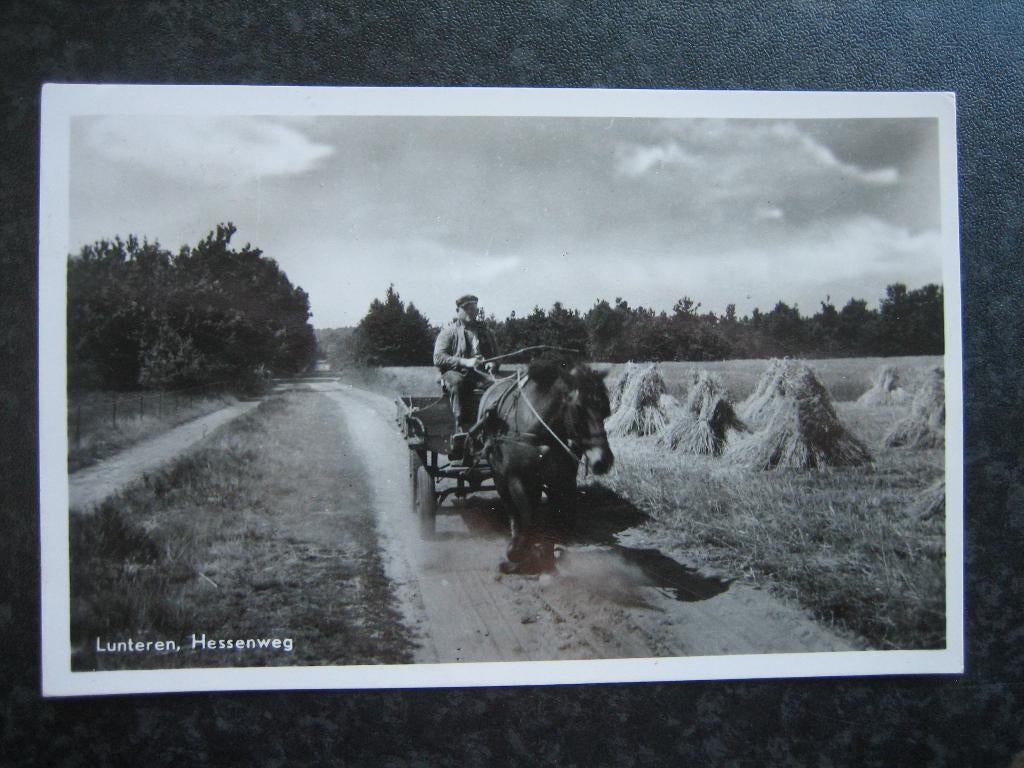 LUNTEREN Hessenweg  paard en wagen  korenschoven 1948, Ophalen of Verzenden, Voor 1920, Gelderland