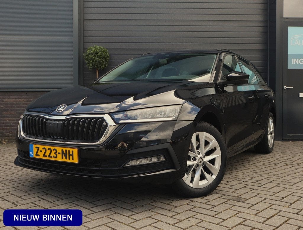 Skoda Octavia Combi 1.4 TSI iV PHEV Business Edition | Stoel, Stof, Gebruikt, 4 cilinders, 1553 kg