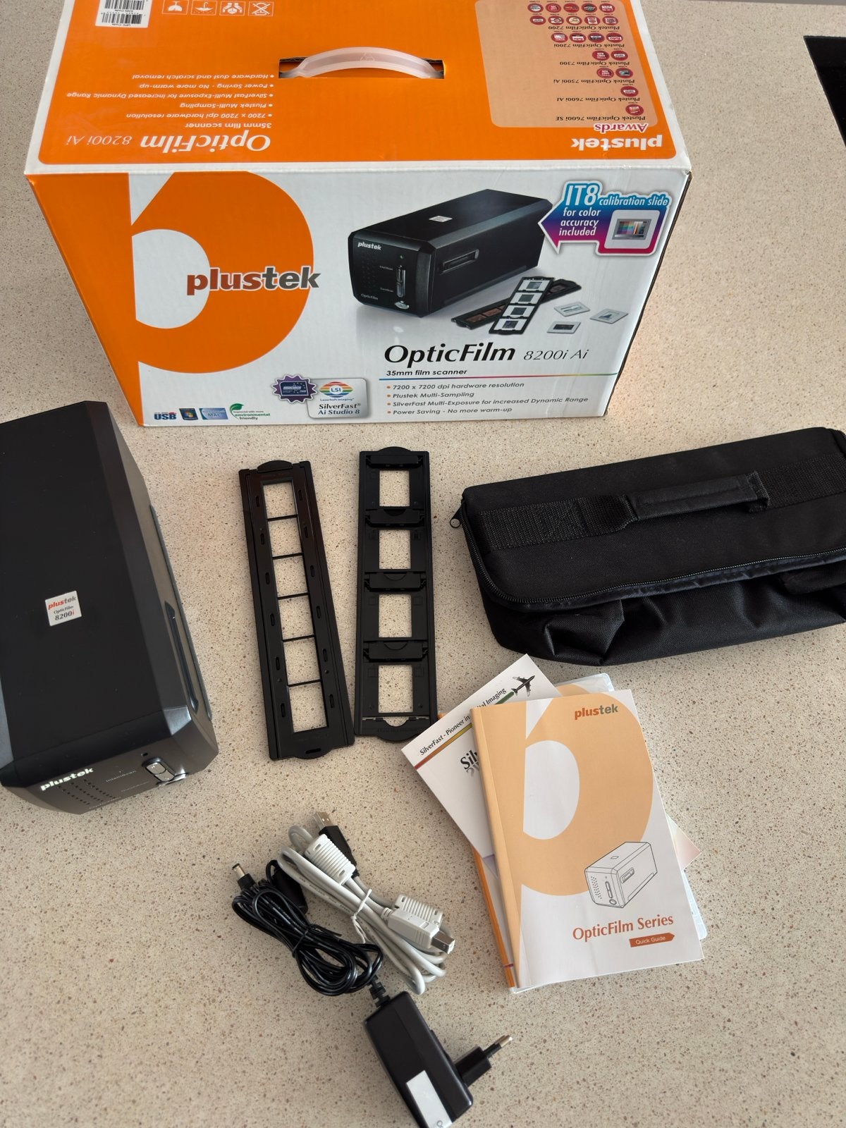 Plustek OpticFilm 8200i Ai Dia en 35mm negatieven scanner, Ophalen, Zo goed als nieuw, Diascanner