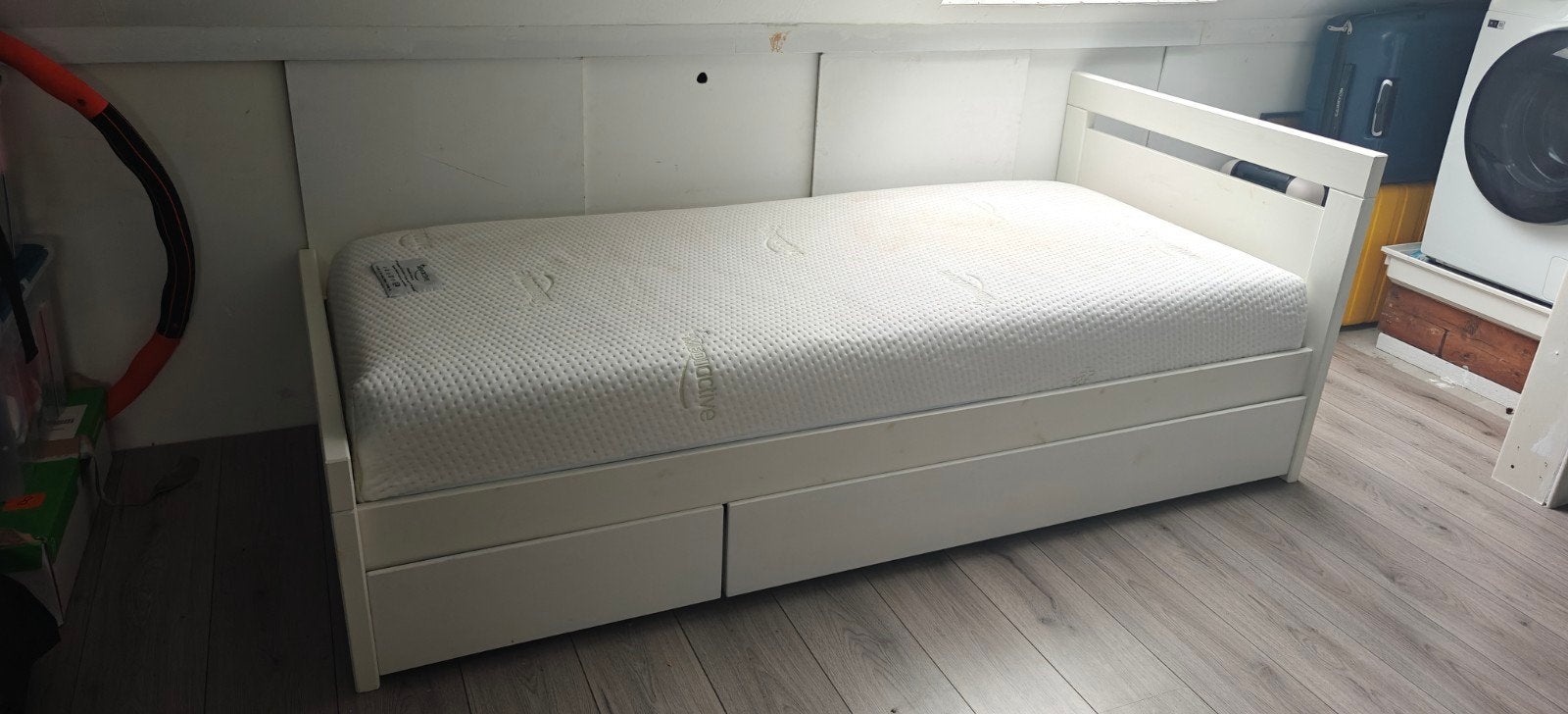 Eenpersoonsbed met medisch traagschuim matras en lades, Ophalen, Gebruikt, 90 cm, Eenpersoons