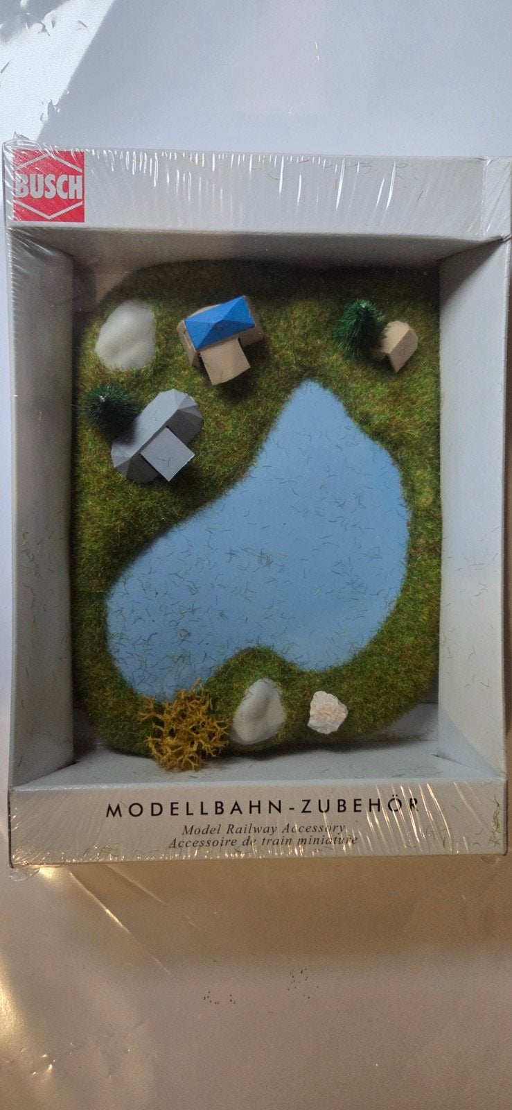 Busch Modellbahn-Zubehör: Landschap met meer en huisjes, Overige merken, Gelijkstroom of Wisselstroom, Overige typen, Nieuw
